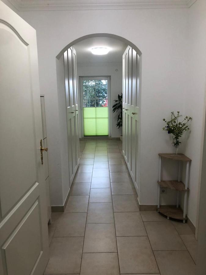 Grosses 4 Zimmer Apartment Naehe Messe Hanóver Exterior foto